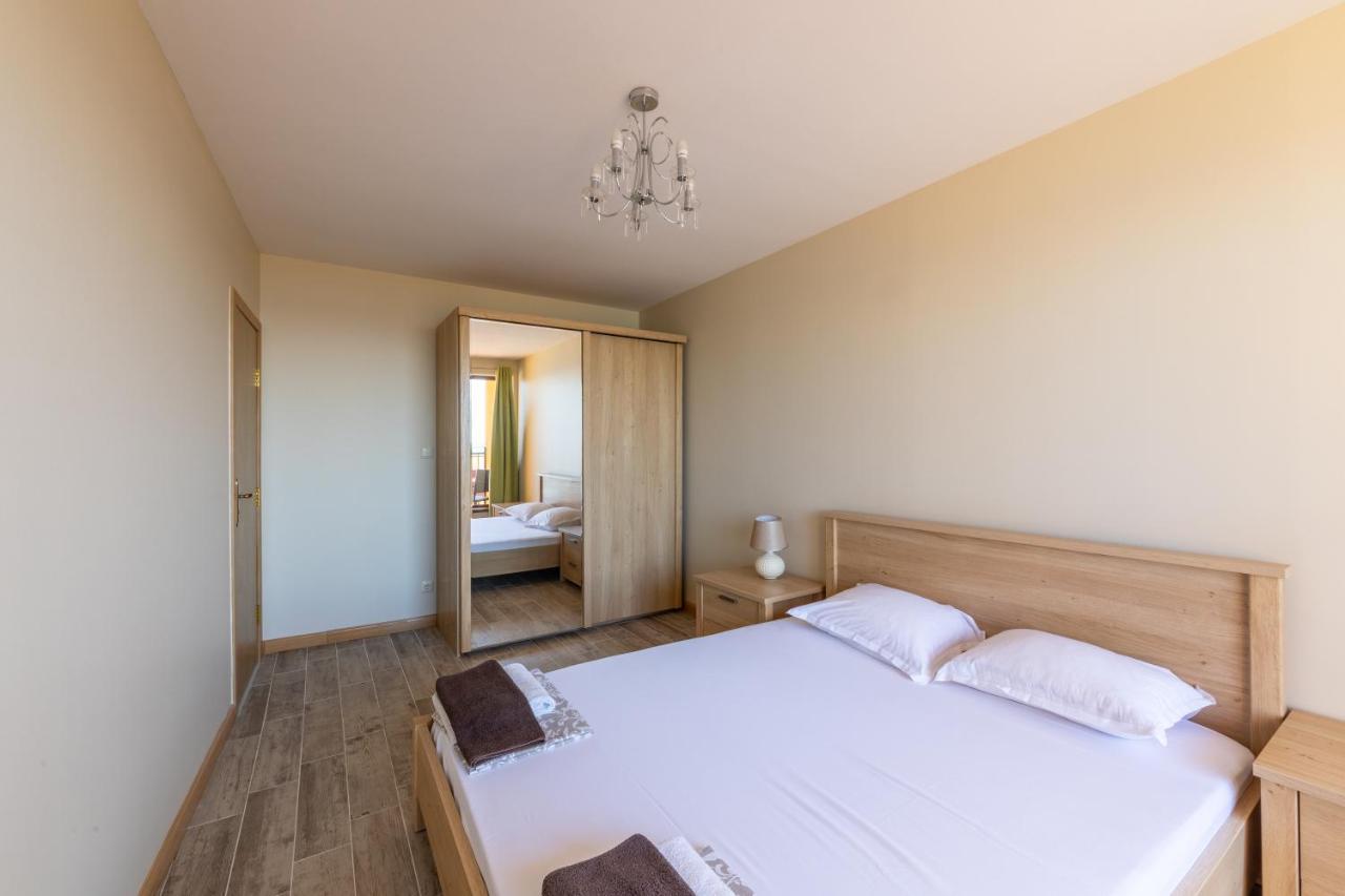 Supreme Beach Apartments Balchik Ngoại thất bức ảnh