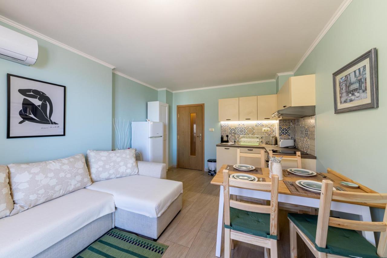 Supreme Beach Apartments Balchik Ngoại thất bức ảnh