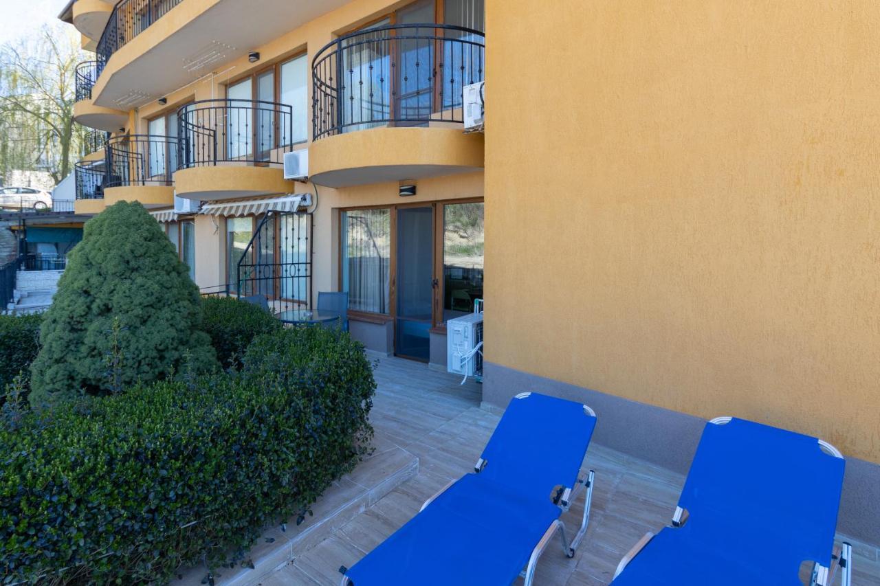Supreme Beach Apartments Balchik Ngoại thất bức ảnh